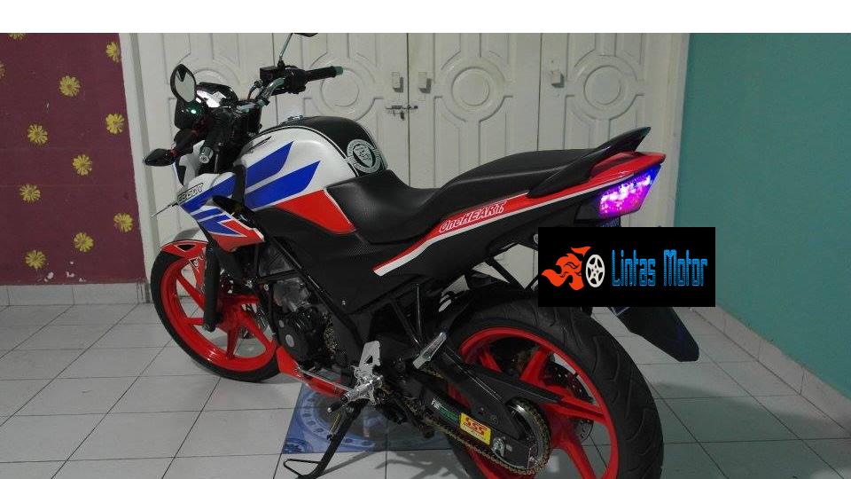 Honda CB150R Modifikasi StreetFire Terbaru