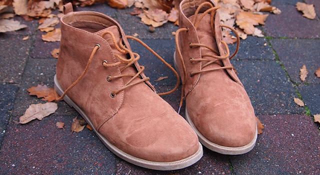 Image result for Tips Membersihkan Sepatu Berbahan Suede