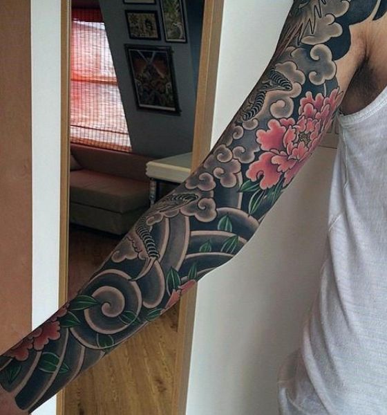 100 mangas de tatuagens para homens