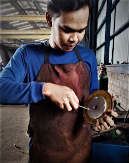 Penelitian (Pengujian Produk Langsung - Part 3) Re-manufacturing “Material Value Conservation” Cakram Gerinda - https://maheswariandini.blogspot.com/