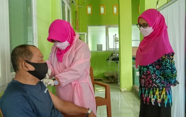 Ratusan Calon Jemaah Haji Terdaftar Penerima Vaksin Covid-19 di Puskesmas Balangnipa