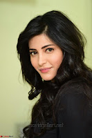Shruti Haasan Looks Stunning trendy cool in Black relaxed Shirt and Tight Leather Pants ~ .com Exclusive Pics 006.jpg