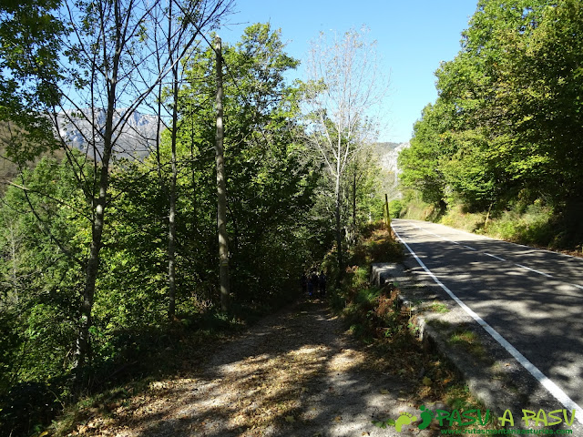 Ruta Vega Pociellu y Bosque Fabucao: Inicio de ruta