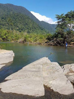 Uniknya mancing ikan masheer