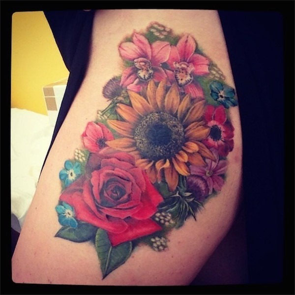 flores_da_tatuagem_para_uma_capa