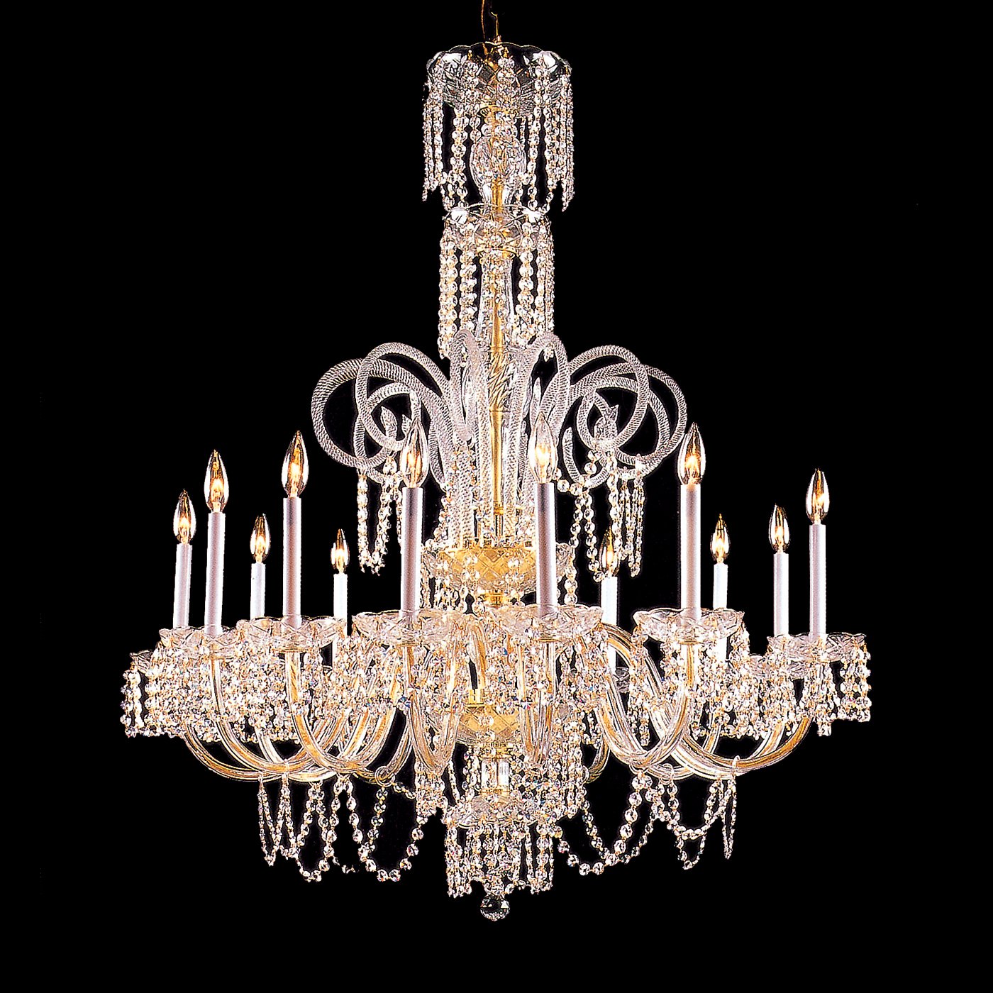 Home Decor Diary: Crystal Chandeliers for Traditional Dining Rooms