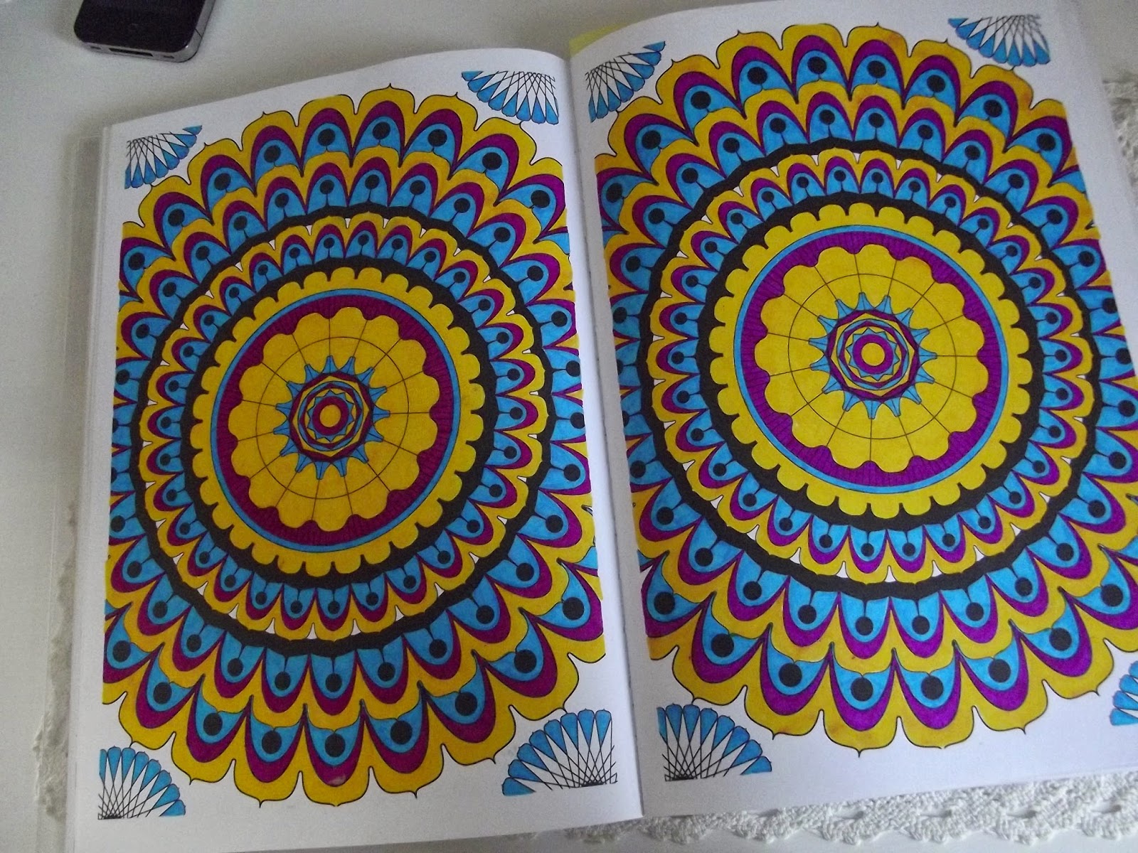 Mandalas   colorier pour l¢cher prise Livre Fnac livre de mandala a colorier 100 mandalas zen Carnet