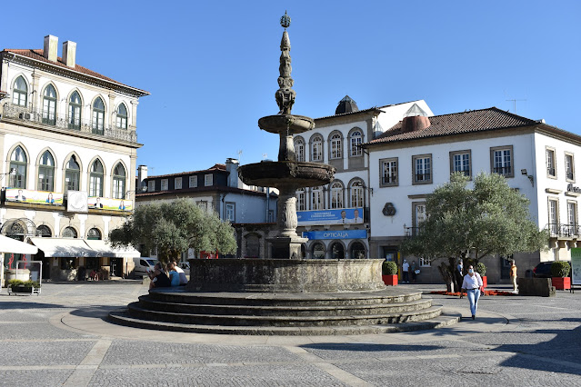 Visitar Ponte de Lima- Chafariz do Largo de Camões