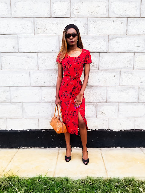 How To Style A Vintage Dress: Modern Vintage Outfit