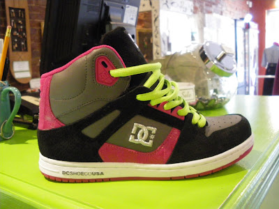 The Rebound High-top in black & pink