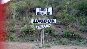 http://dorsettpink.blogspot.com/2017/02/travelog-lombok-indonesia-bukit-meresek.html