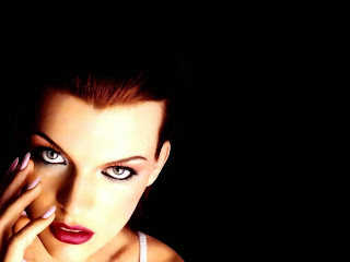 Milla Jovovich Eye Makeup 05