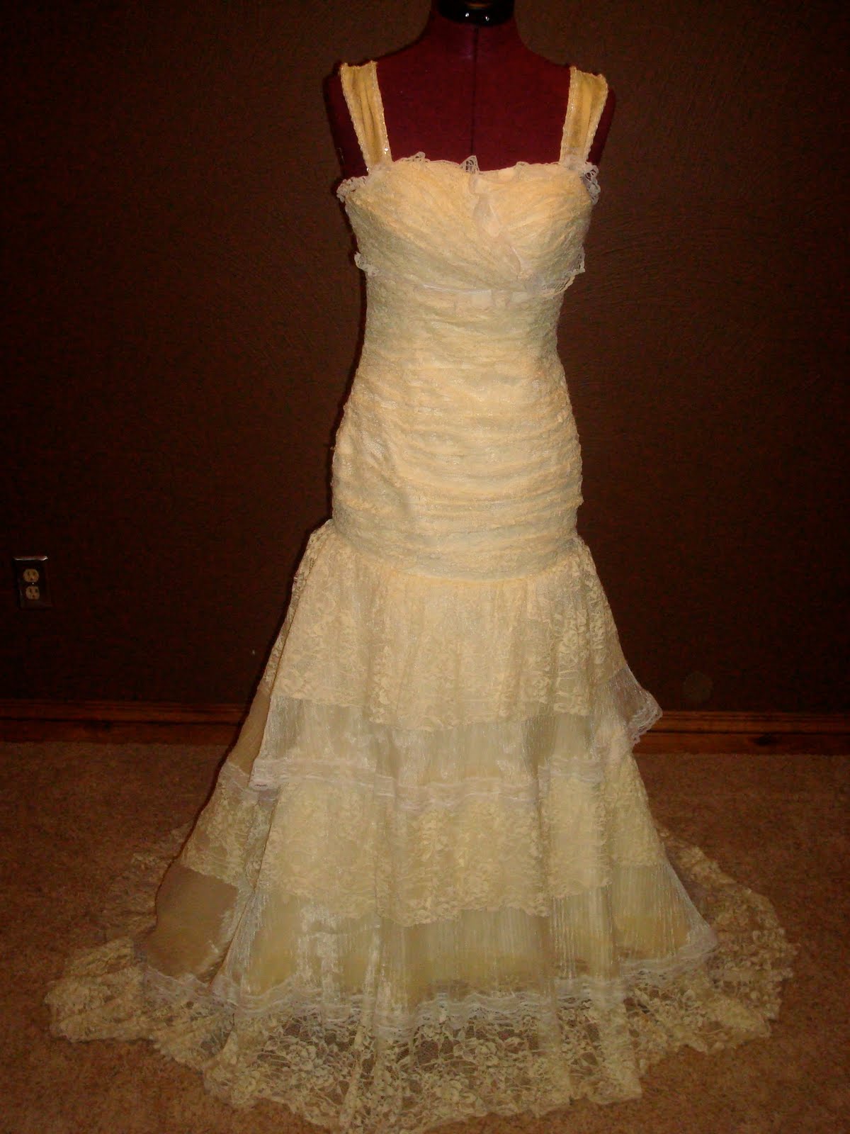 wedding dresses with lace sleeves Posted by Maryean and Cory at 7:35 PM