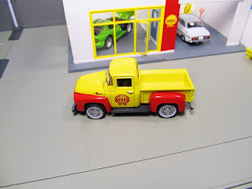 GreenLight Shell 1956 Ford pickup