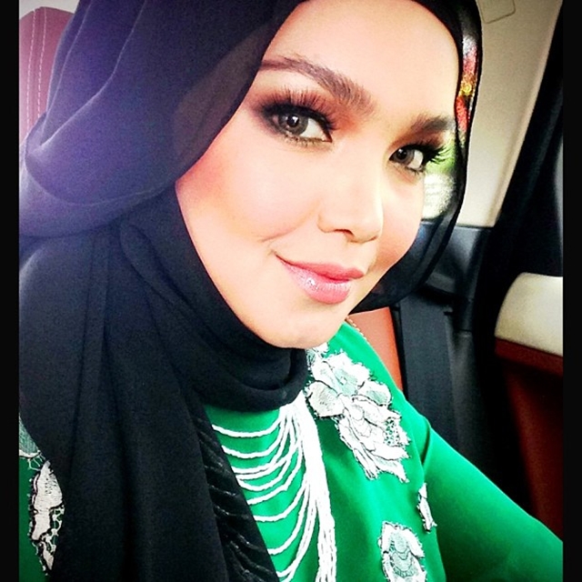 Fesyen Tudung Dato' Siti Nur Haliza  ! Love Is Cinta