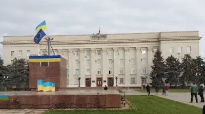 Ukrainische Flagge in Cherson