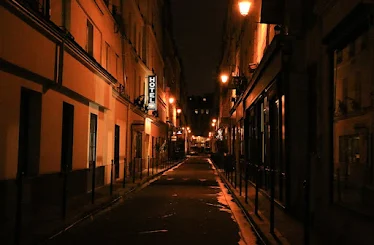 パリの冬の朝の町