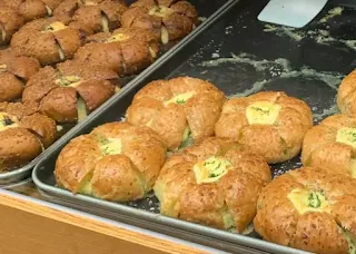 팡파미유-전시된-육쪽마늘빵