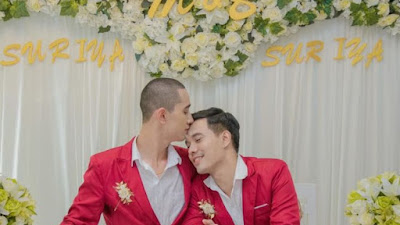 Pasangan Gay Thailand Ini Menikah, Netizen Indonesia Lontarkan Hinaan Mulai dari Sialan Maupun Orang Gila.