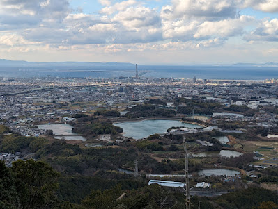 りんくうゲートタワービル、大阪湾、関空がすぐそこに