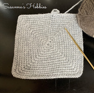 https://susannashobbies.blogspot.com/2019/09/crochet-square-base.html