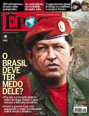 Chavez vor einer ins Bild eingefügten Karte Südamerikas auf Cover der Druckausgabe des Magazins 'Época' mit verfremdenden Bildmanipulationen