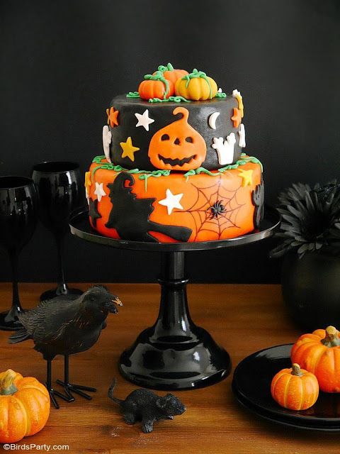 Spooky Halloween Cake