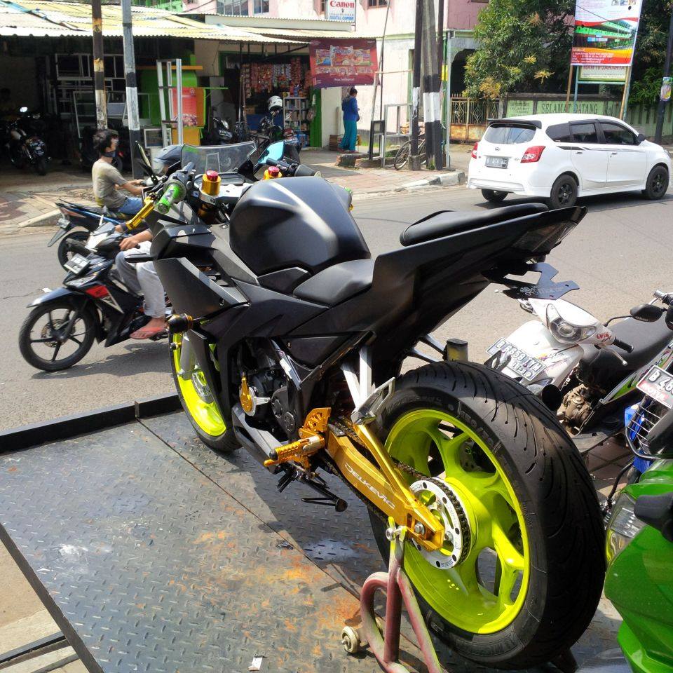 Kumpulan Modifikasi Motor Cbr 150 Warna Merah Modifikasimania