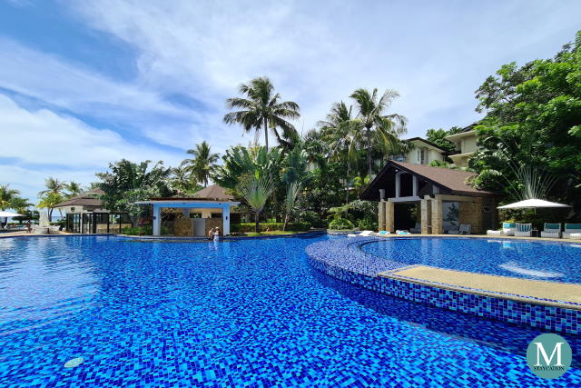 Swimming Pool at Mövenpick Boracay