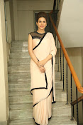 shraddha das latest glamorous photos-thumbnail-37