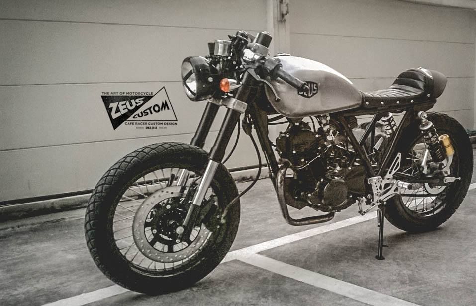 Gambar Motor  Custom Cafe  Racer  Ala Zeus