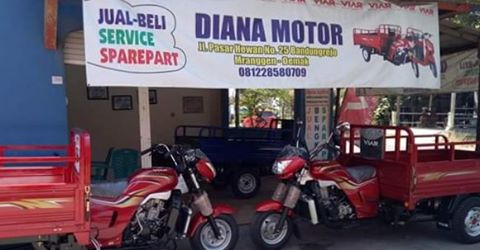 Showroom Motor Roda Tiga Lengkap Penjualan Baru Second Perawatan dan Bak Usaha