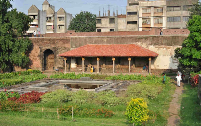 Shaniwarwada Fort Garden