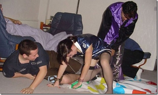 sexy-twister-party-f4ec6c