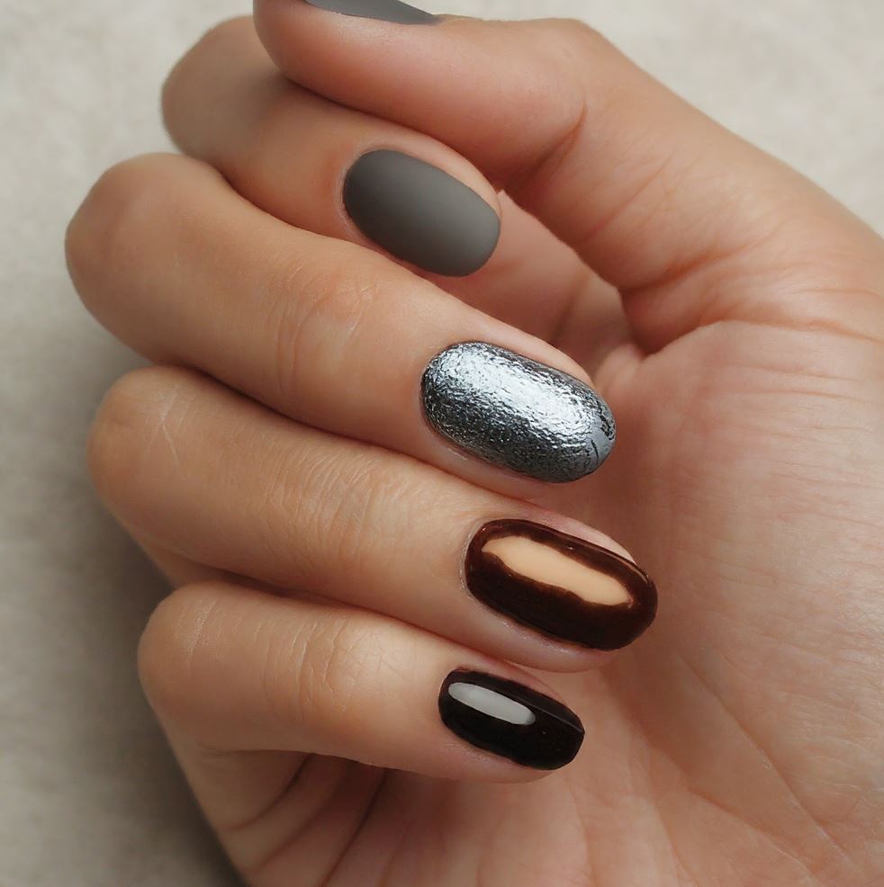 BEAUTIFUL SUMMER NAIL DESIGNS