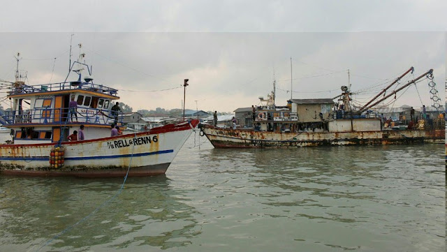 TNI AL Tangkap 4 Kapal Nelayan Ilegal Berbendera Filipina