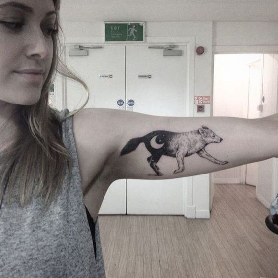 28 tatuagens de lobo para deixar vocês inspiradas