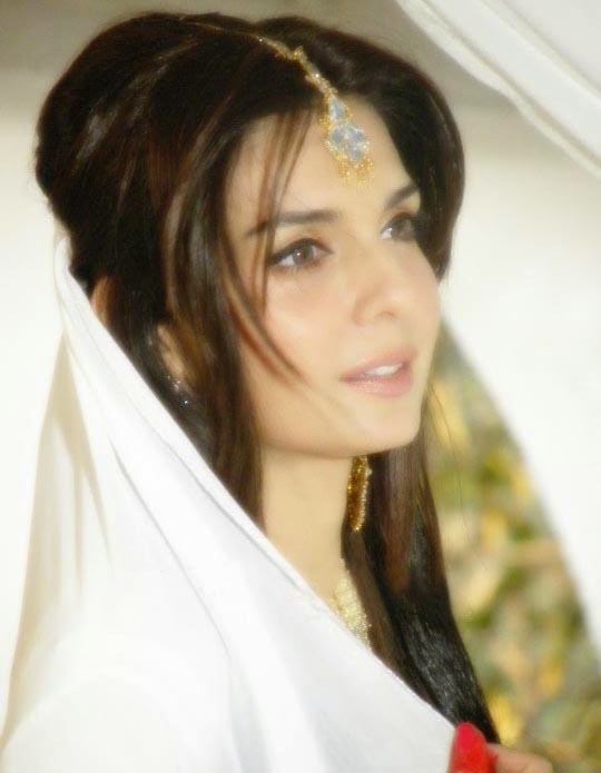 Download this Mahnoor Baloch... picture