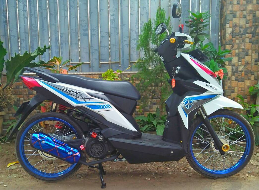 52 Foto Modifikasi Motor  Beat  Thailook Style Velg 17 Terbaik 