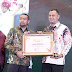 Ketahanan Pangan Sumbar Masuk Lima Besar Nasional, Wagub Audy Serahkan Penghargaan APN bagi Sejumlah Tokoh dan Kepala Daerah