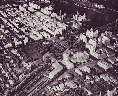 Photo from the Greber Plan showing the centre of Ottawa, with large institutional buildings straddling the Rideau Canal around Albert and Slater. (Drawing #118)