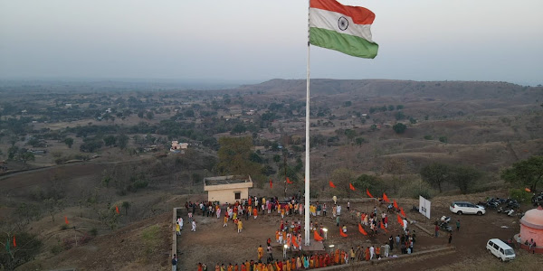 चैत्र नवरात्री : 100 फीट ऊँचे ध्वजारोहण के साथ सूर्य को अर्ध्य अर्पण के साथ हुआ हिन्दू नववर्ष का आगाज़ 