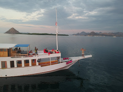 Cruise Planning assistance | 1001Panduan Turis Komodo Trip and Boat Charter in Labuan Bajo PT Halo Batu Indonesia