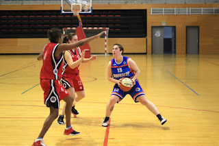 Mudanzas Álvaro Barakaldo EST gana 61-51 al Begoñazpi en Lasesarre