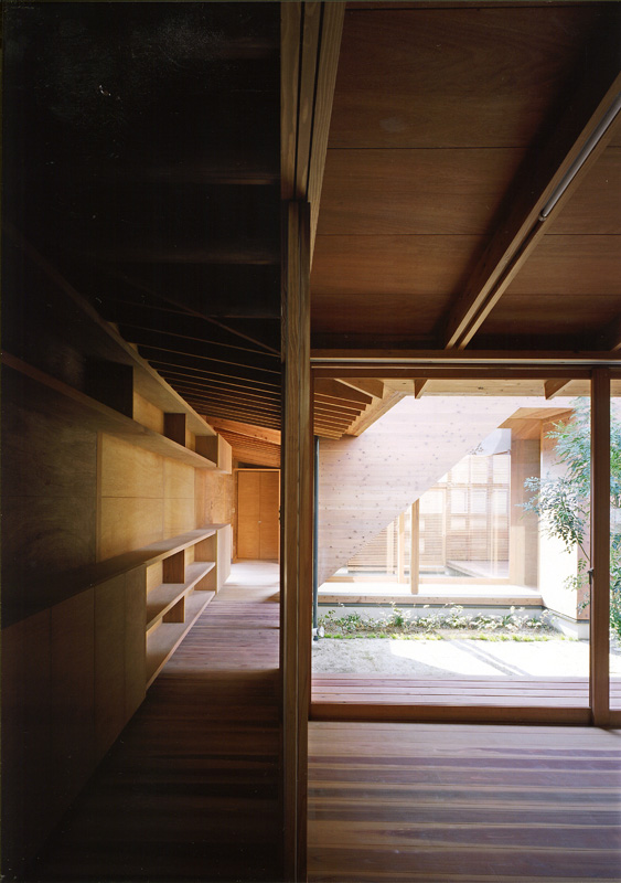 Design of modern wooden Japanese house: Most Beautiful Houses in the World