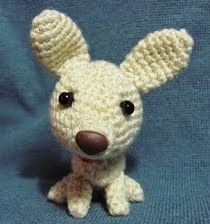 http://adhrys.blogspot.com.es/2012/06/chihuagua-amigurumi.html