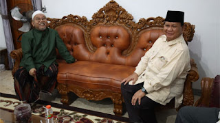 Prabowo Subianto Silaturahmi dengan Kyai Ahmad