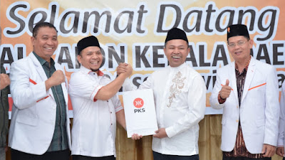 Abdul Wahid Kembalikan Formulir dan Jalin Koalisi dengan PKS Riau.