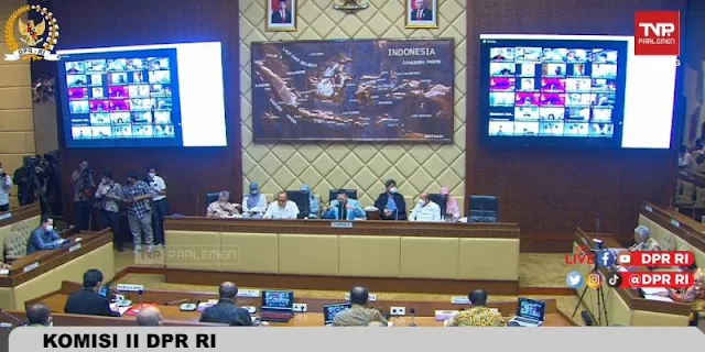 Dicecar PDIP Soal Apdesi Deklarasi Jokowi 3 Periode, Mensesneg Ngaku Hanya Diundang