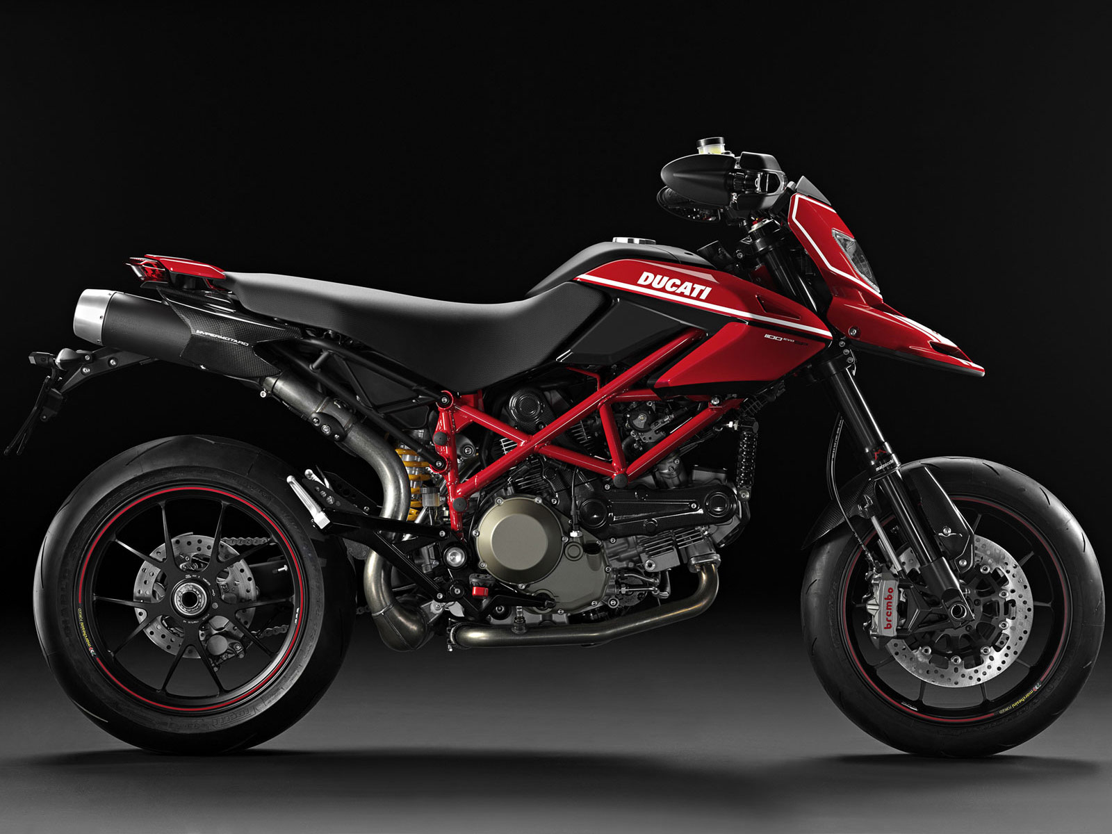 Automotive Fox Hypermotard 1100 EVO SP 2010 DUCATI Accident